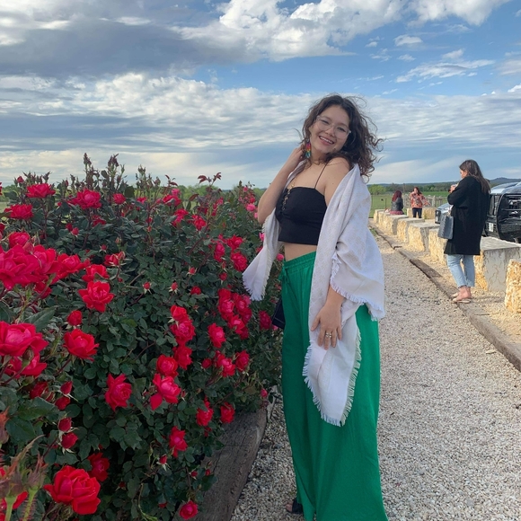 Meet your Posher, Thalia - Picture 1 of 3